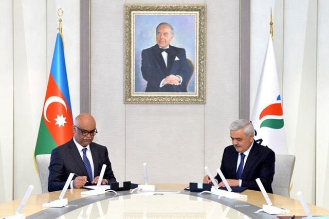 Azerbaijan’s State Oil Company, Equinor sign co-op agreement [PHOTO]