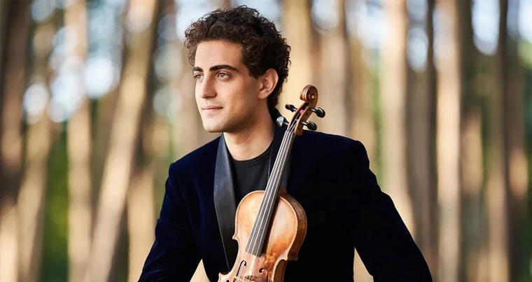 Azerbaijani violinist stuns music lovers [VIDEO]