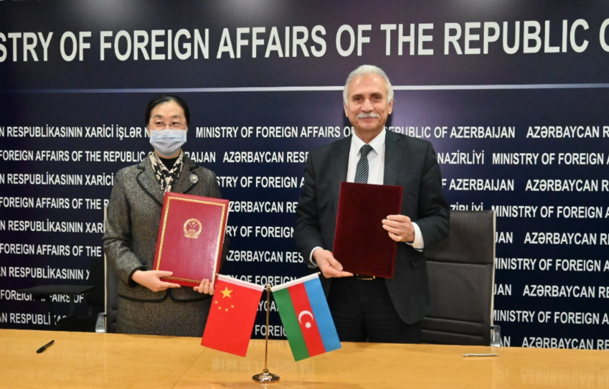 Azerbaijan, China sign assistance acts to fight COVID-19 [PHOTO]