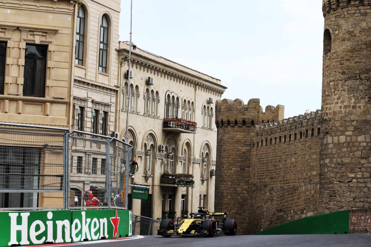 Baku City Circuit among 21st century's TOP-12 F1 circuits [PHOTO]