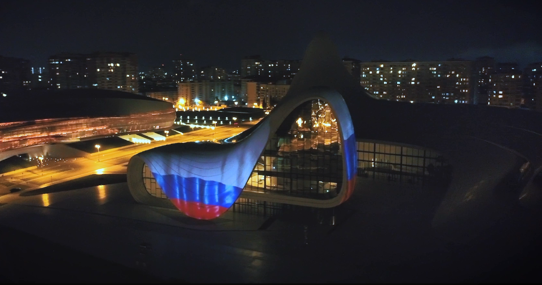 Heydar Aliyev Center projects Russian flag to show support in fight against COVID-19 [VIDEO]