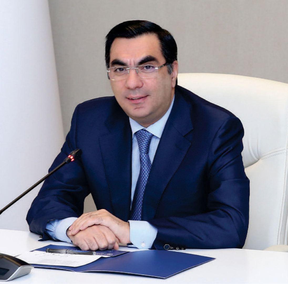 Baku Higher Oil School director proposes organizing summer schools at expense of universities
