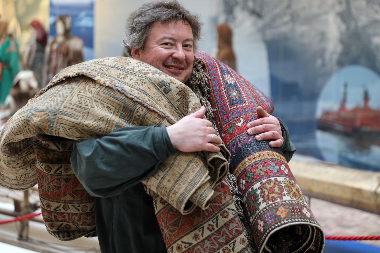 Azerbaijani carpets to be displayed in Russia