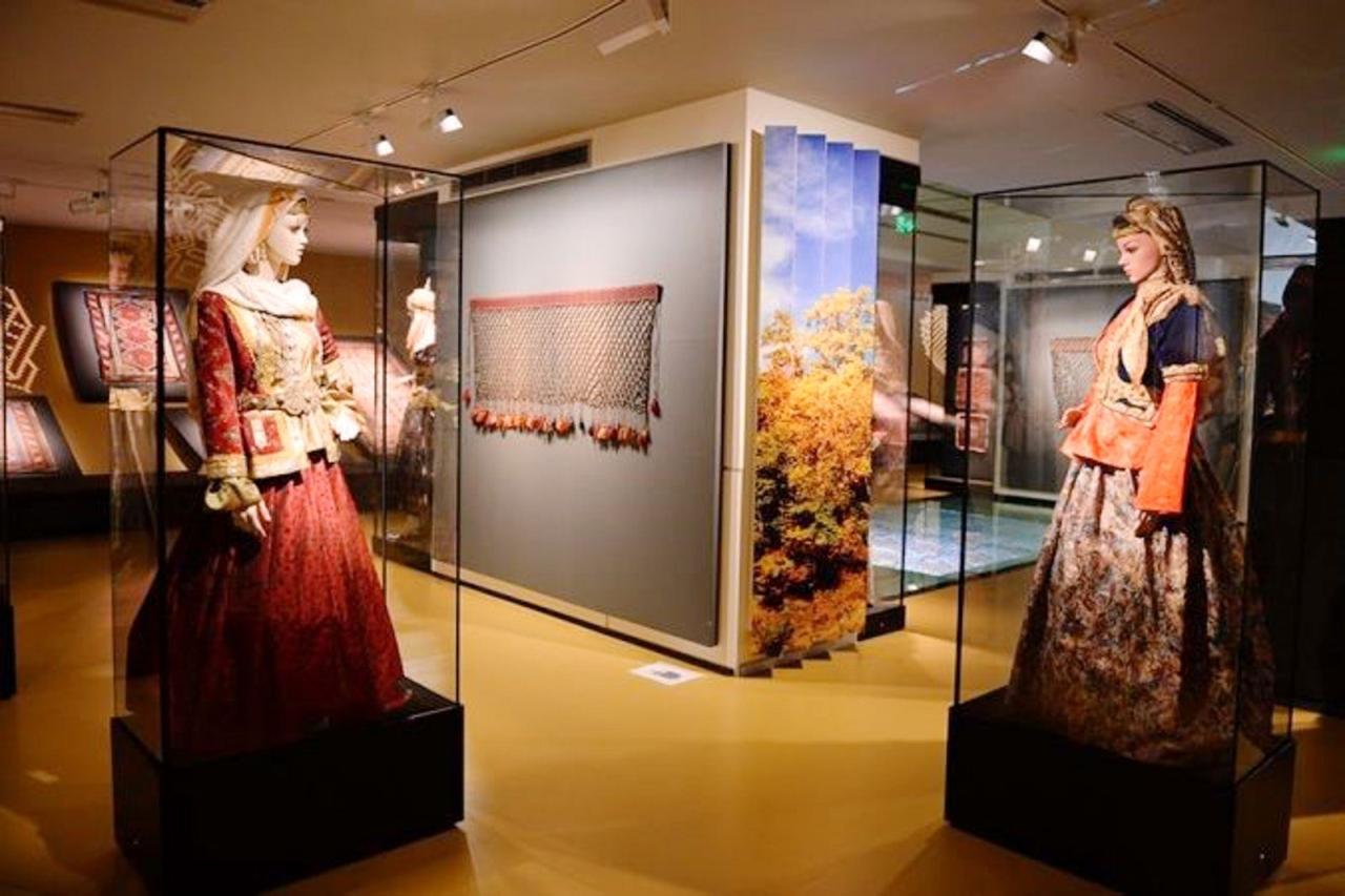 National Carpet Museum presents stunning jewelry collection [PHOTO]