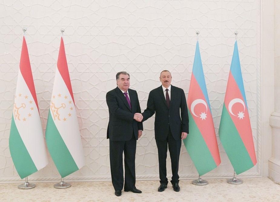 President of Tajikistan makes phone call to Azerbaijani president