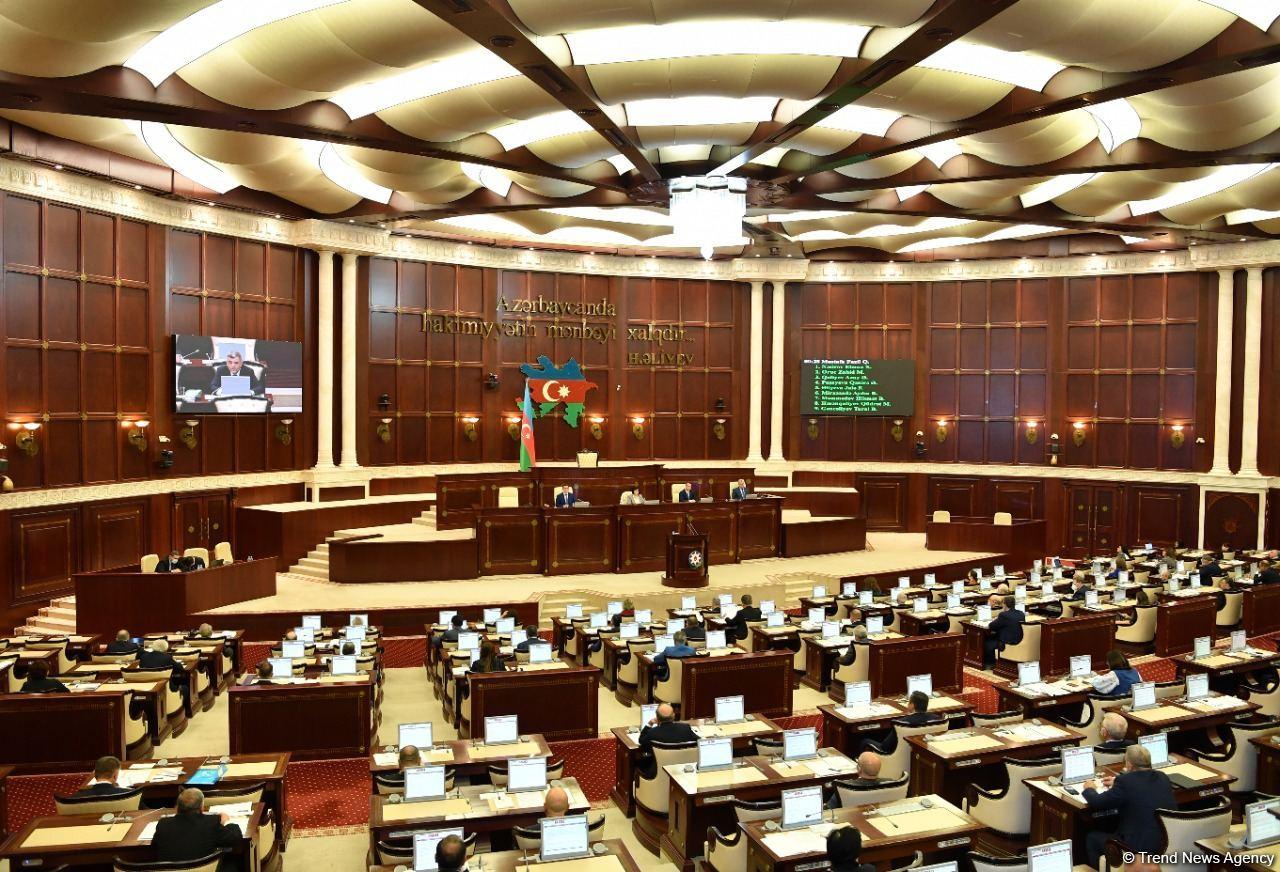 Azerbaijan’s parliament discusses draft state budget for 2022