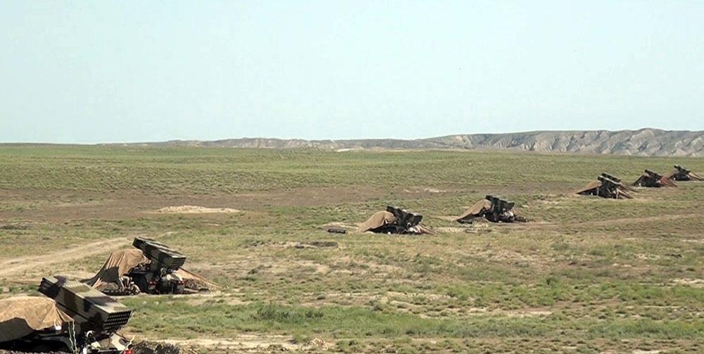 Azerbaijani rocket, artillery units hold combat-firing drills [PHOTO/VIDEO] - Gallery Image
