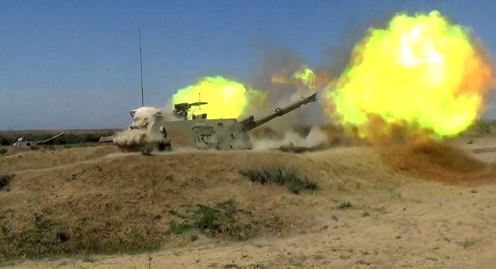 Azerbaijani rocket, artillery units hold combat-firing drills [PHOTO/VIDEO]