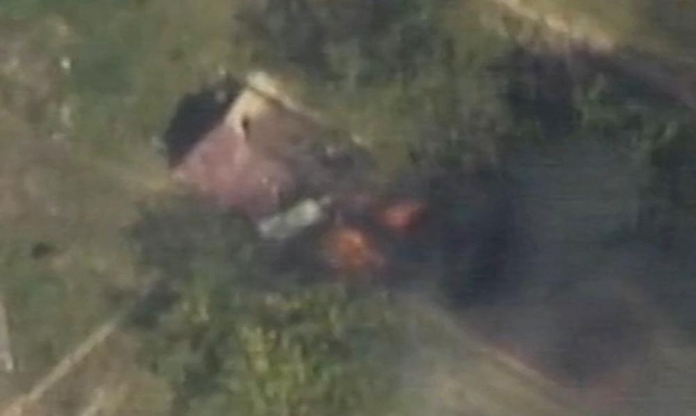 Azerbaijani troops destroy Armenian barrack, vehicle in cross-border fighting