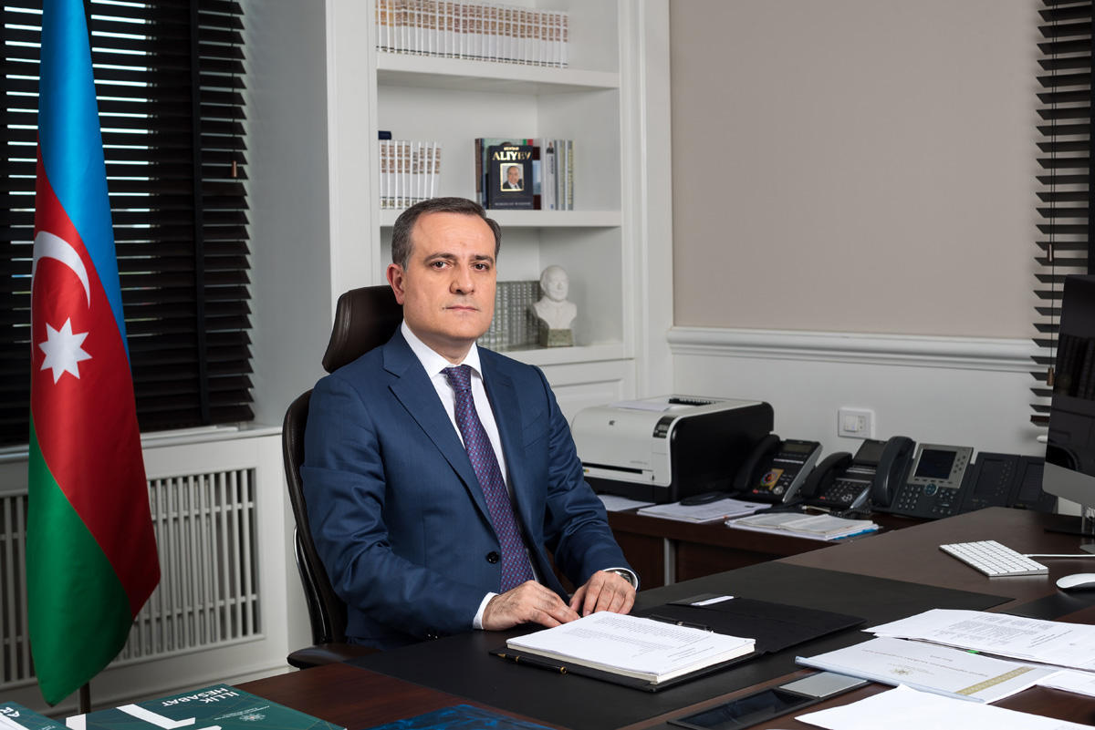 Azerbaijani FM to meet with Turkish president