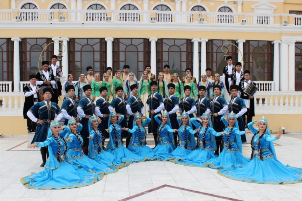 Azerbaijani dancers shine in Russia's Dagestan