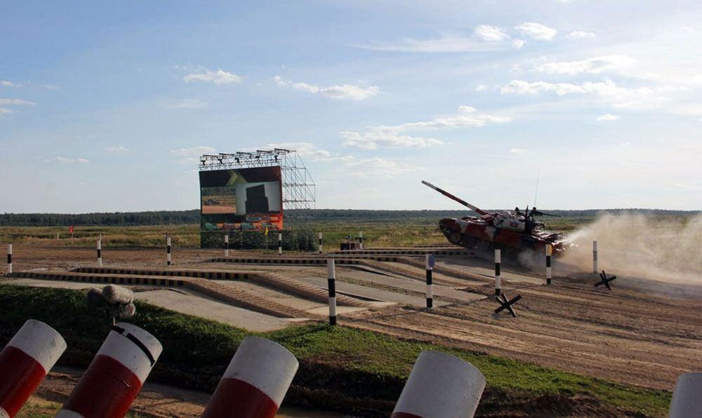 Azerbaijani tankers perform successfully in first day of Tank Biathlon [PHOTO/VIDEO]