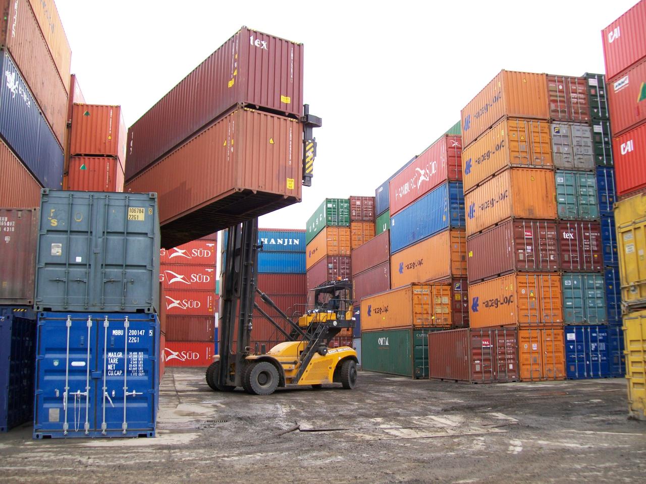 Azerbaijan's foreign trade surplus hits $2.1bn