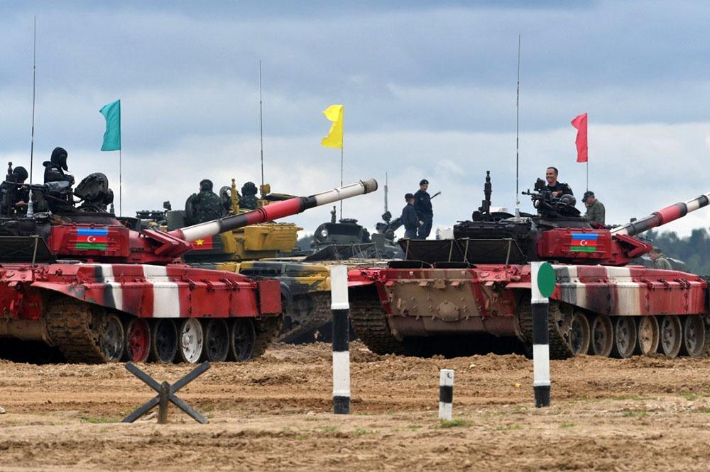 Azerbaijani tankmen qualify for semi-final in Tank Biathlon competition [PHOTO/VIDEO]