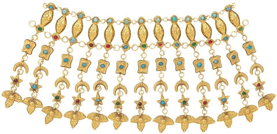 Carpet Museum displays traditional necklace [PHOTO] - Gallery Image