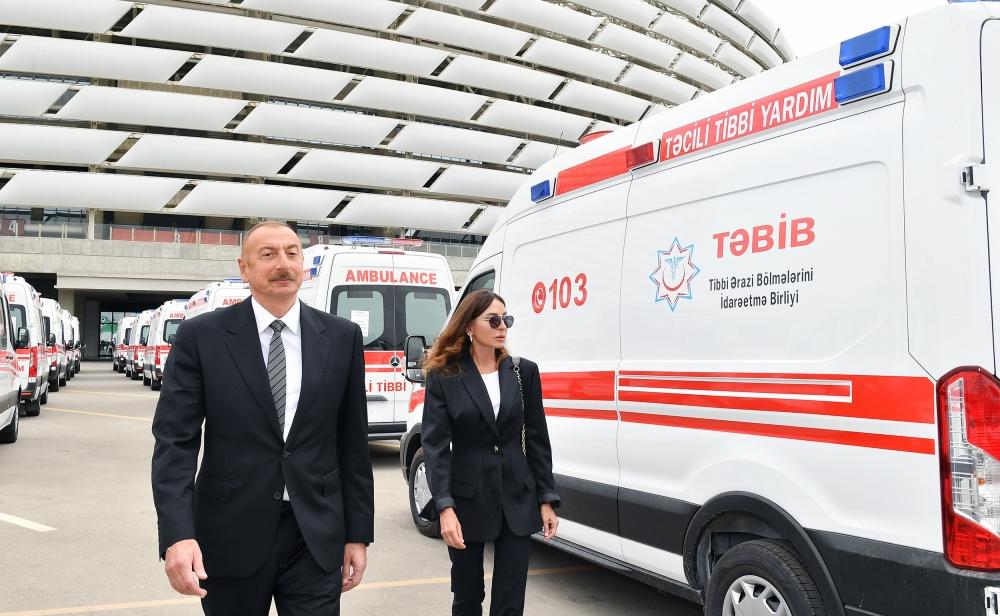 President, First Lady view new ambulances delivered to country [UPDATE]