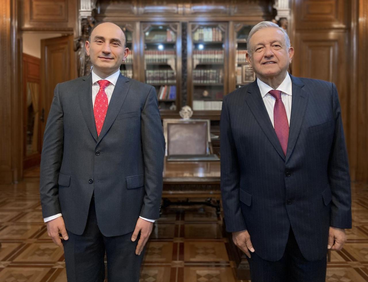 Azerbaijani Ambassador presents his credentials to President of Mexico