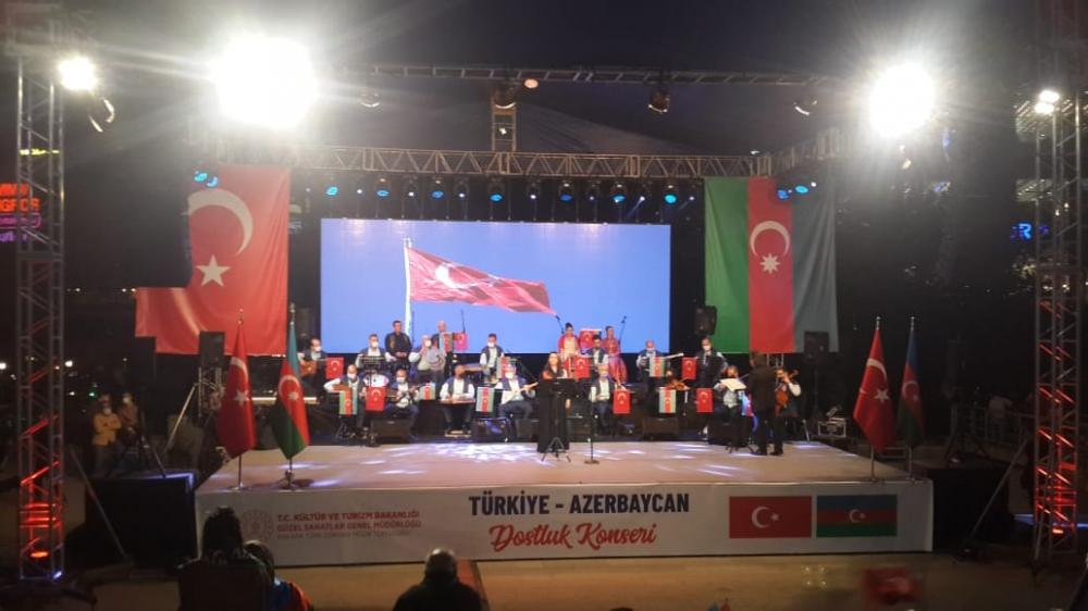 Turkey hosts spectacular concert in honor of Azerbaijani Army [PHOTO]