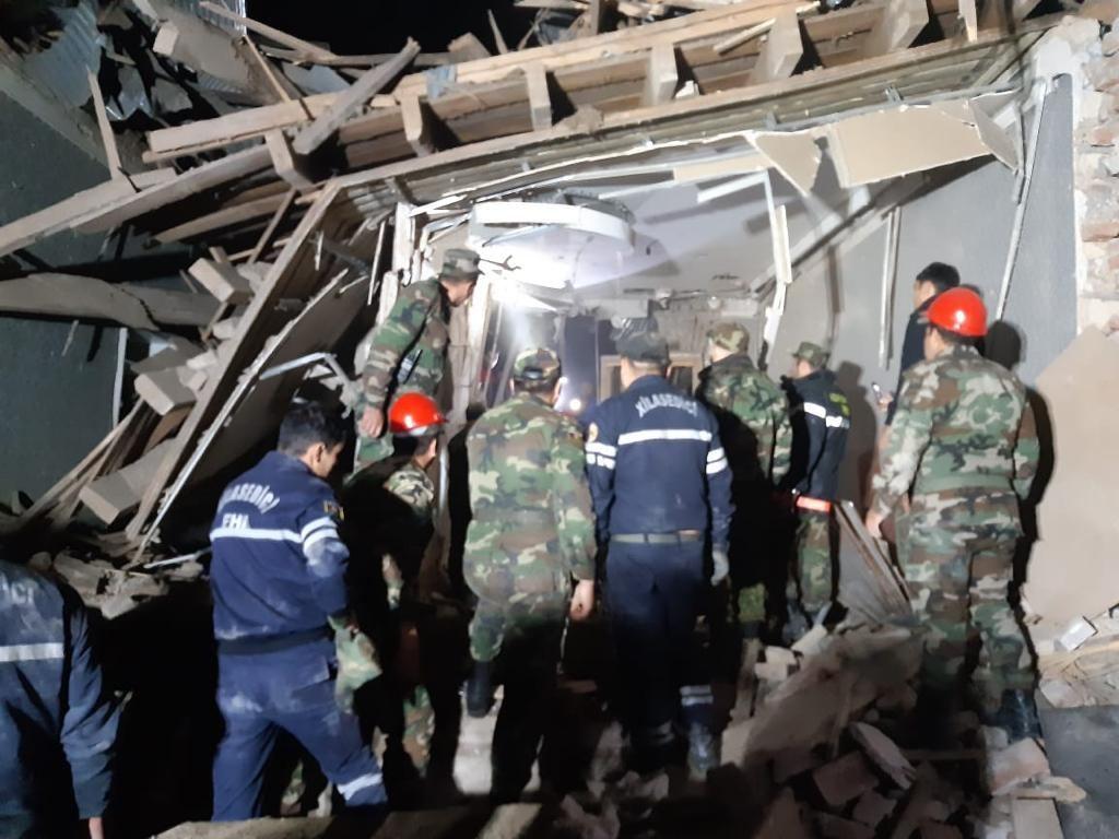Search and rescue operations in Ganja building hit by Armenian missile strikes completed