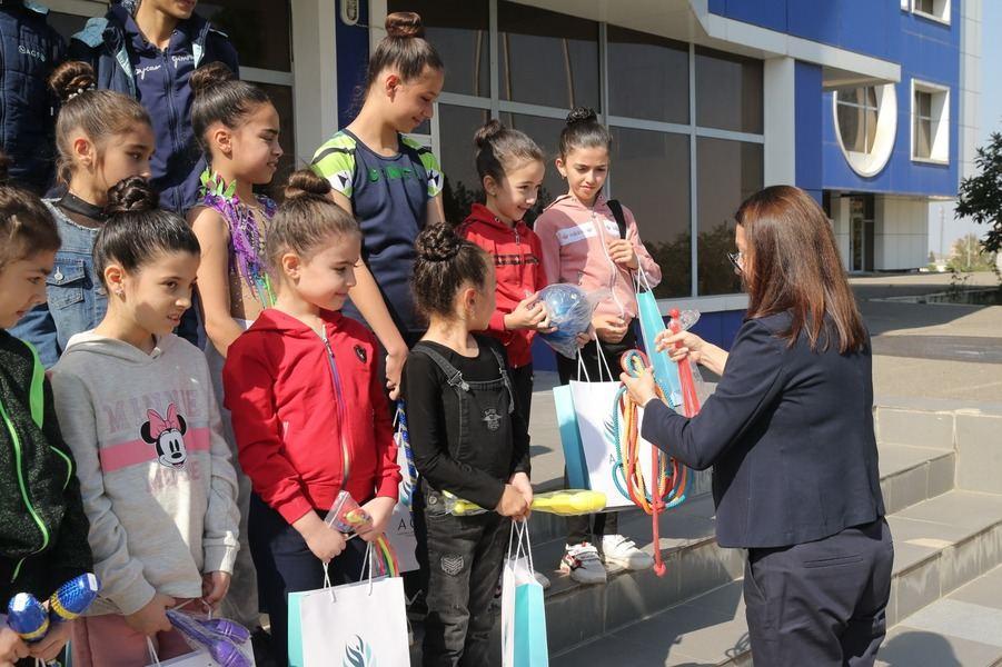 Azerbaijani gymnasts visit missile-hit Ganja [PHOTO]