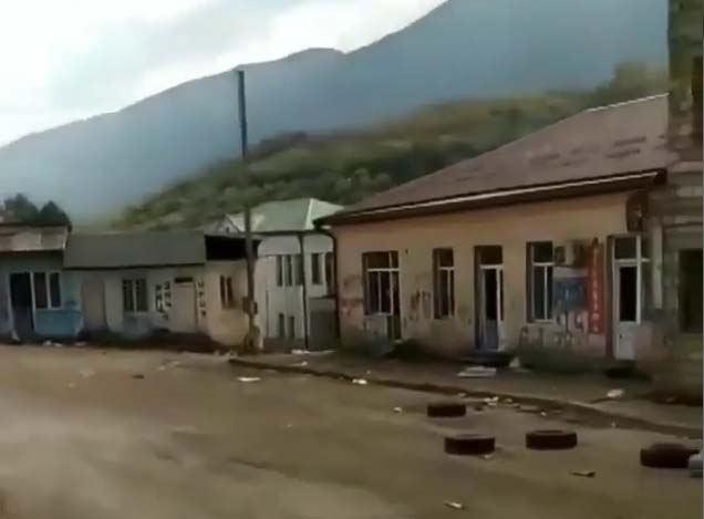 Footage shown with Azerbaijani soldier from liberated settlement in Karabakh [VIDEO]
