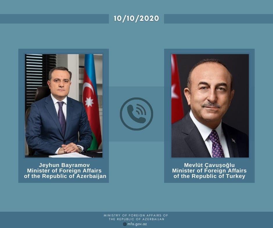 Azerbaijani, Turkish MFAs hold phone conversation
