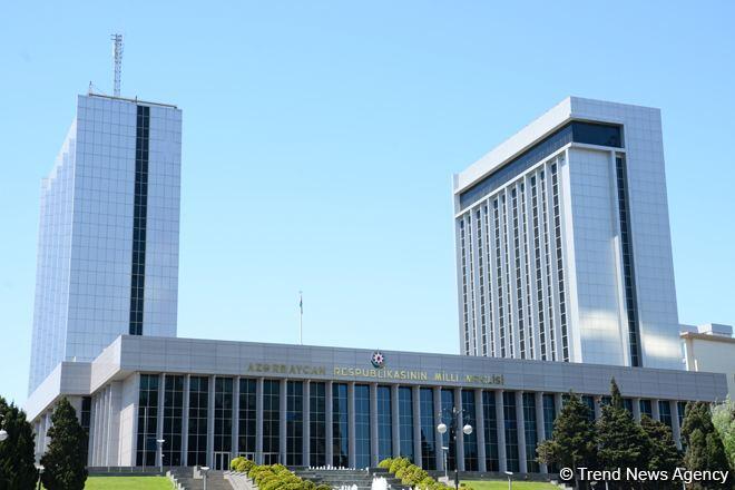 Azerbaijan’s parliament adopts state budget for 2022