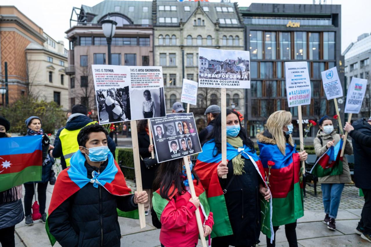 Azerbaijanis in Norway hold rally, condemning Armenian terror [PHOTO]