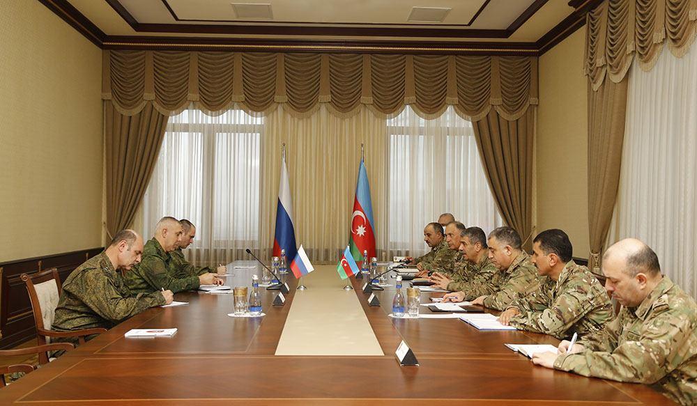 Azerbaijani defence minister, Russian peacekeeping commander mull further cooperation