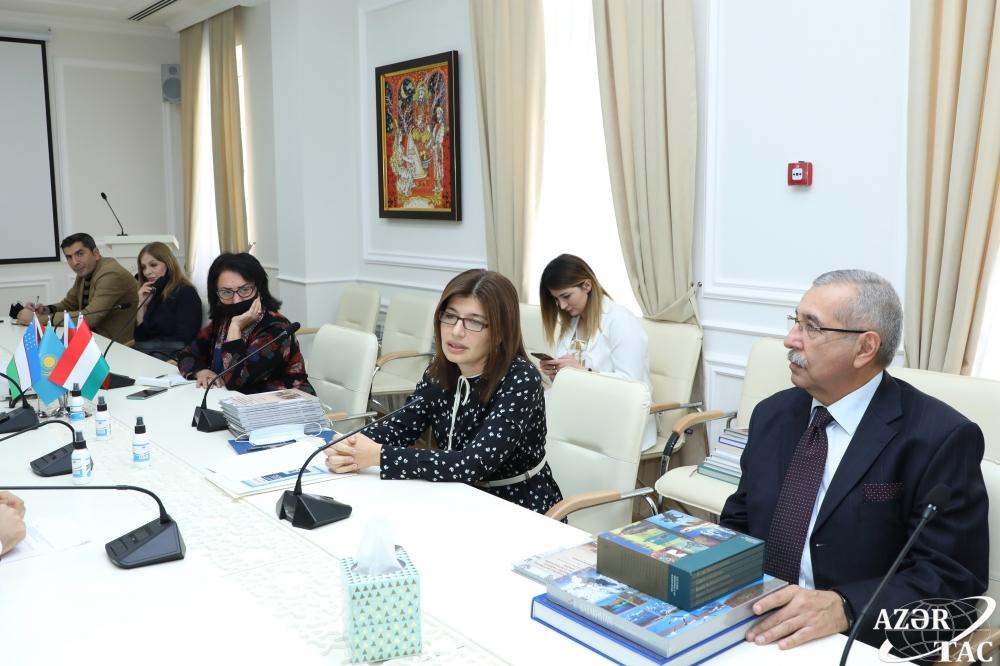 Baku-based Turkic foundation experts, Kazakh pundits eye cooperation [PHOTO]