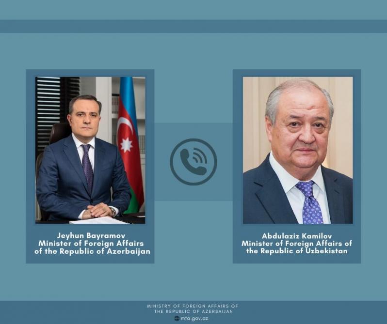 Azerbaijani, Uzbek FMs discuss regional situation