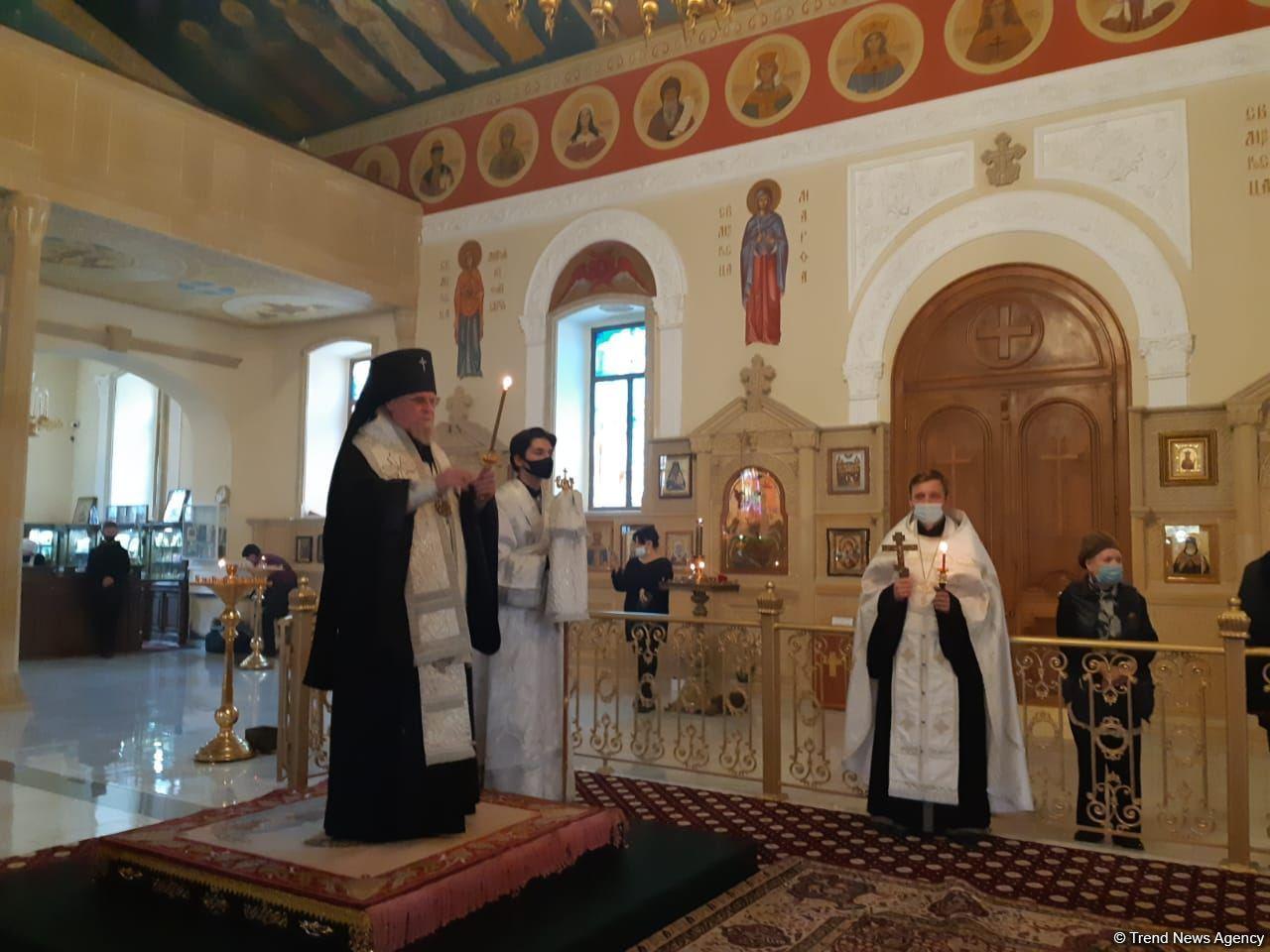Baku cathedral parishioners honor memory of martyrs of Azerbaijan's Patriotic War [PHOTO]