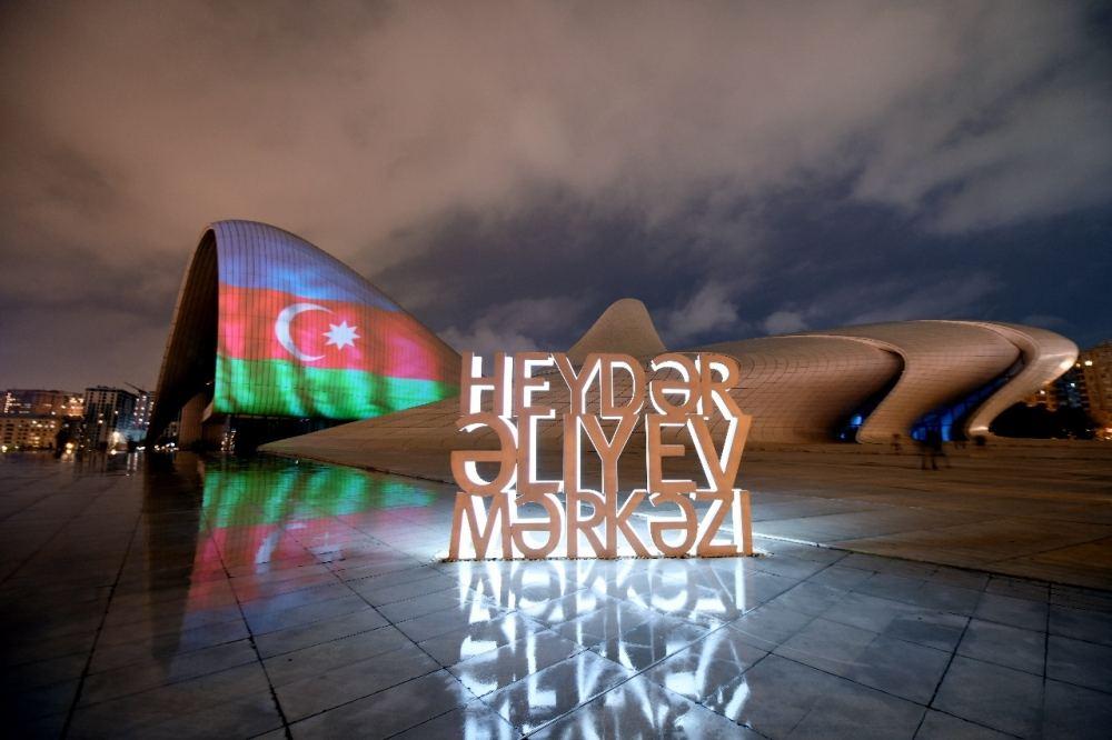 Heydar Aliyev Center, Flame Towers and Baku Olympic Stadium illuminated with Azerbaijani flag [PHOTO]