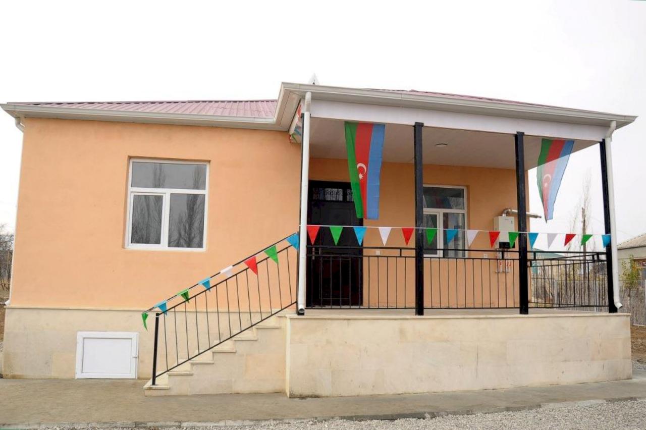 More martyr families, disabled war veterans given new houses [PHOTO]