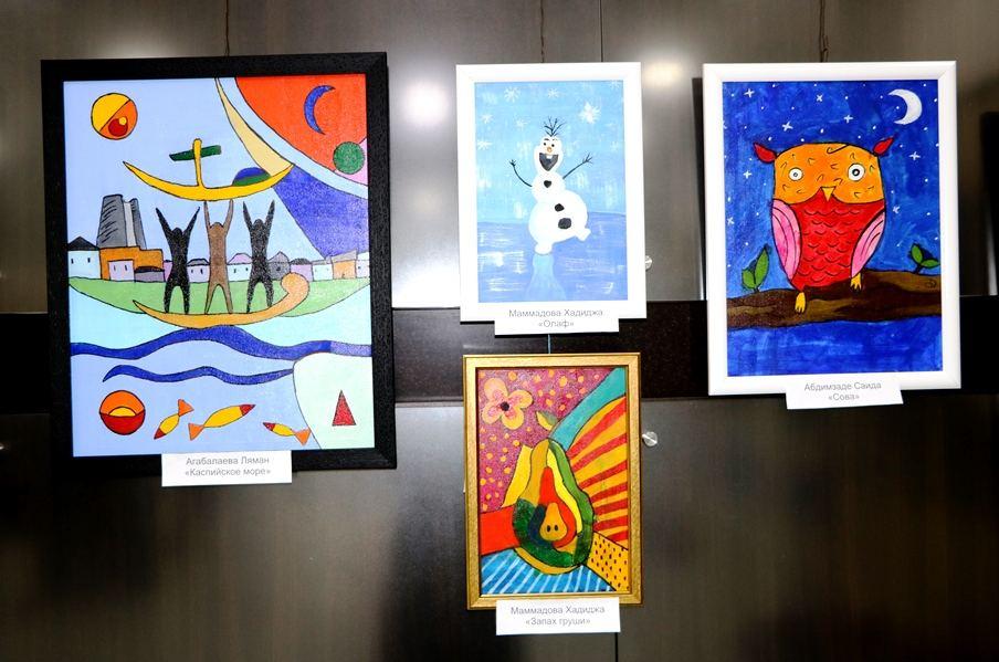 Russian Cultural Center displays vibrant abstract paintings [PHOTO] - Gallery Image