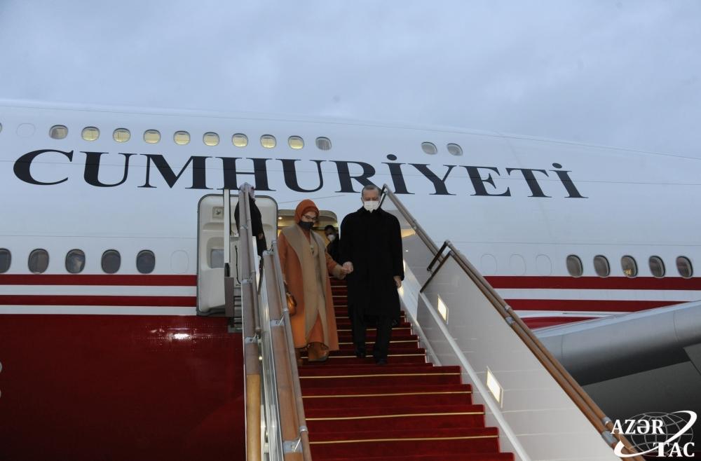 Turkish President arrives in Azerbaijan for official visit
