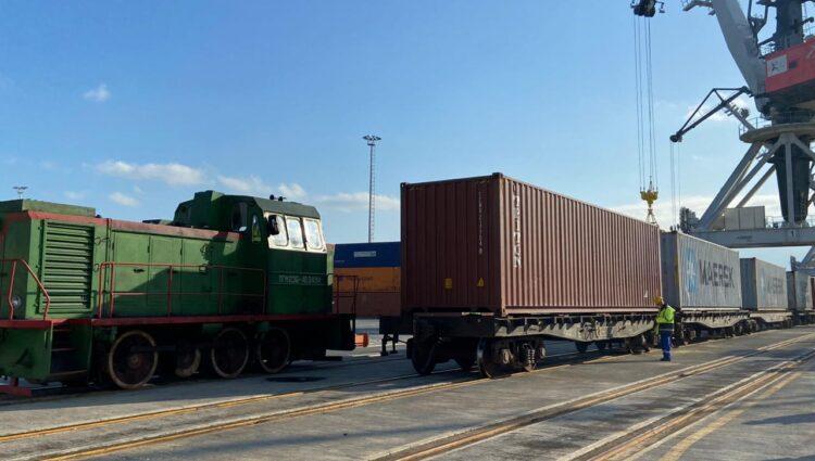 Turkish, China cargo train arrives in Baku Port