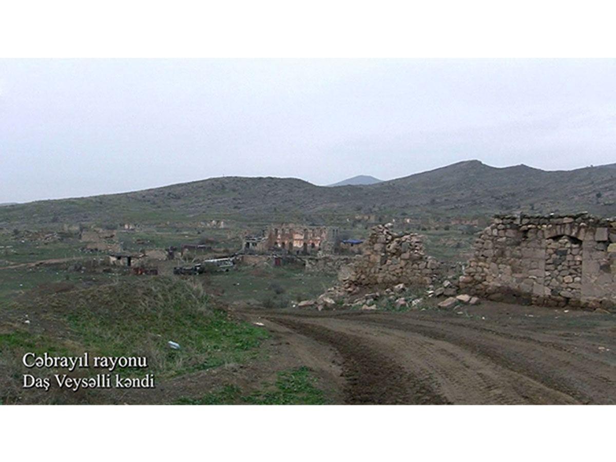 Azerbaijan shows footage from Dash Veyselli village of Jabrayil district [VIDEO]