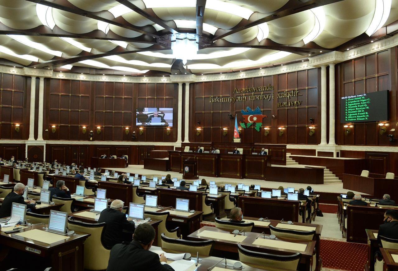 Azerbaijan's parliament opens regular plenary meeting