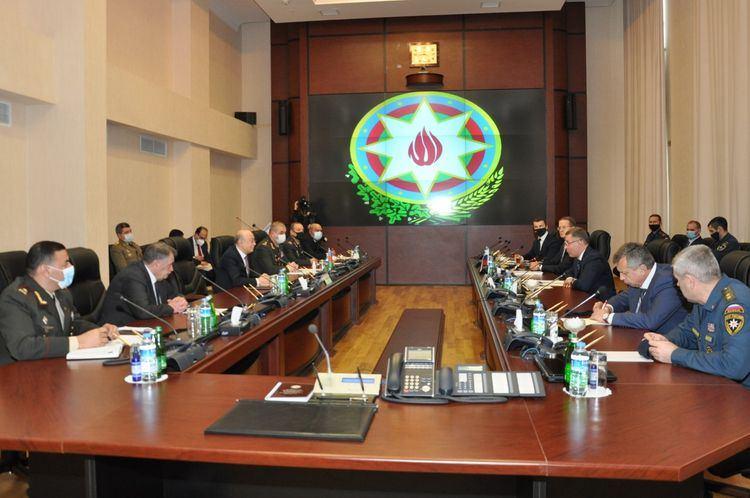 Azerbaijani, Russian emergencies ministers eye humantiarian cooperation