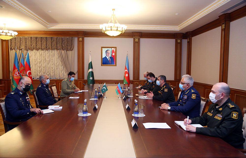 Azerbaijan, Pakistan mull further military cooperation