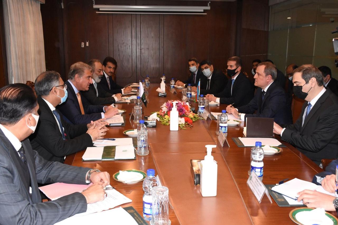 Azerbaijani FM, Pakistani president express determination to further develop co-op [PHOTO]