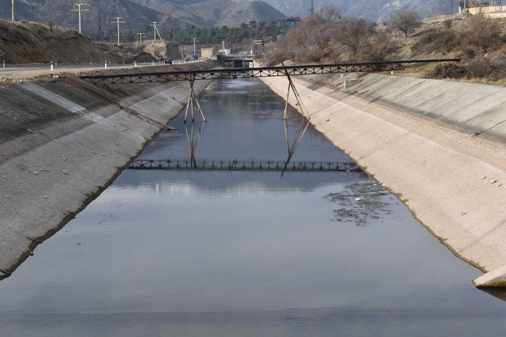 Azerbaijan talks condition of water canals branching out from Sugovushan reservoir