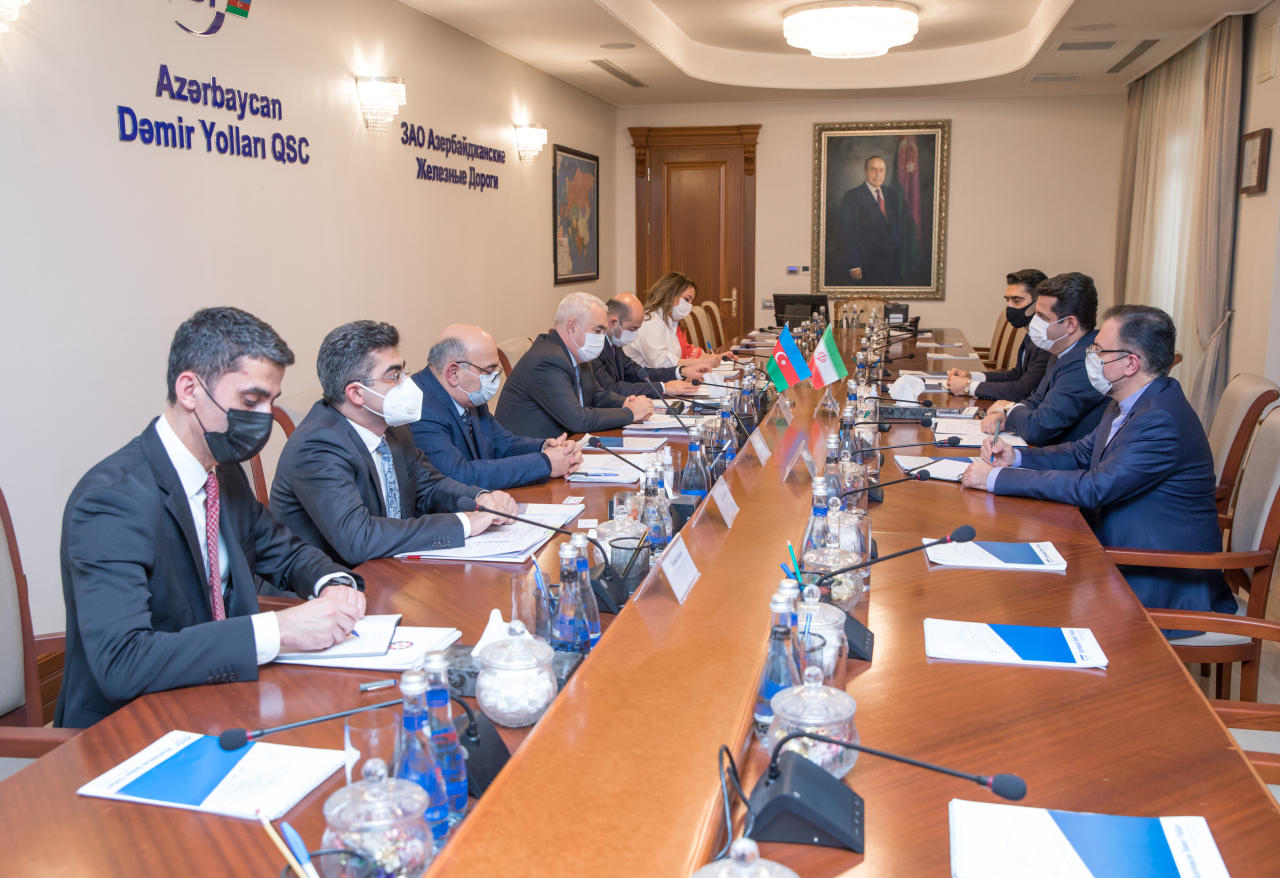 Azerbaijan, Iran eye transport cooperation [PHOTO]