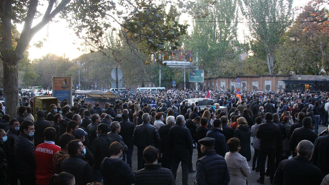 Armenian opposition rallying in front of parliament building