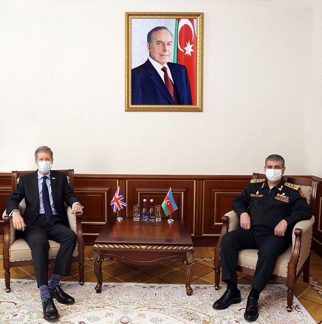 Azerbaijan, UK discuss issues of development of co-op in area of defense