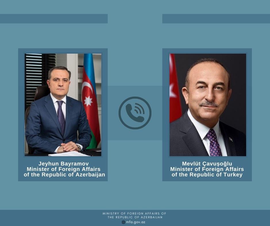 Azerbaijani, Turkish FMs mull recent pirate attack on Turkish ship