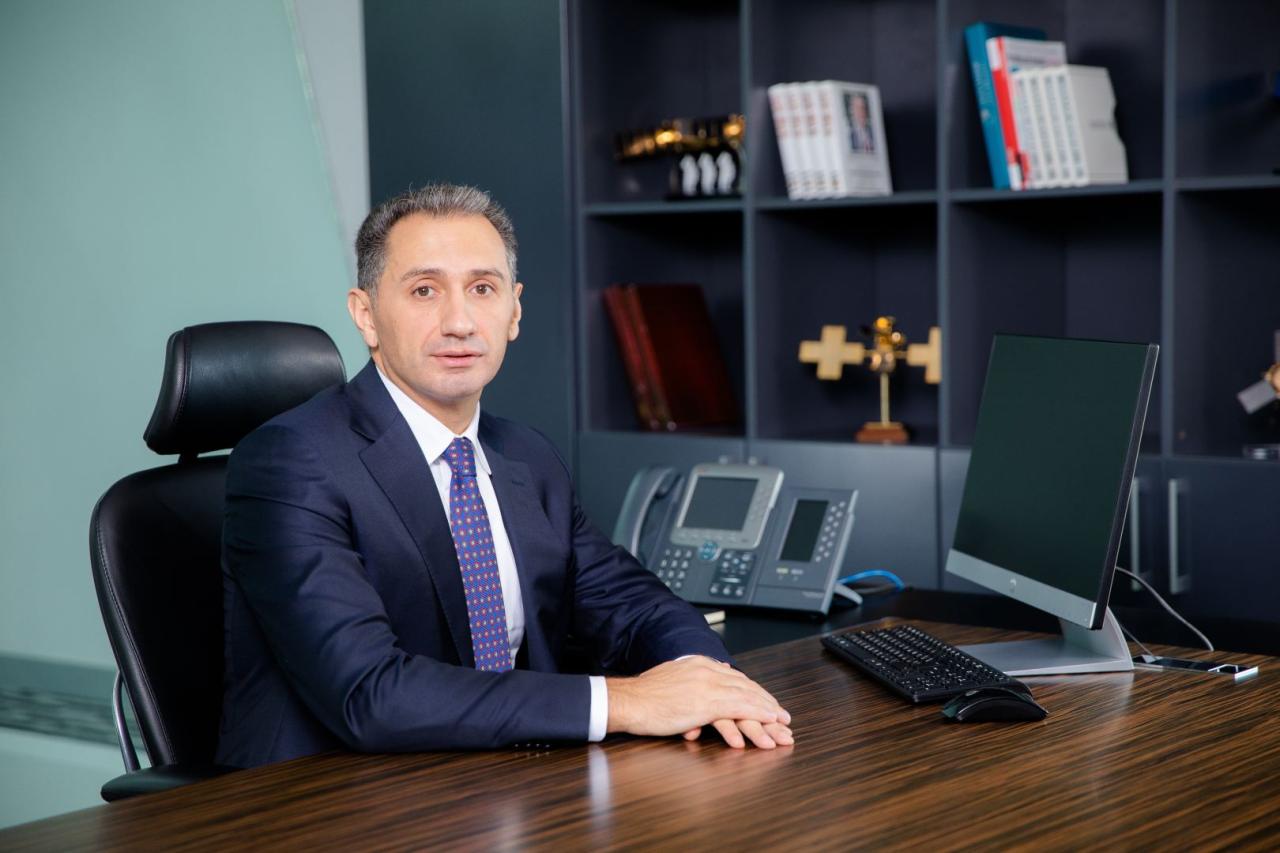 New Azerbaijani minister of transport, communications and high technologies introduced to staff