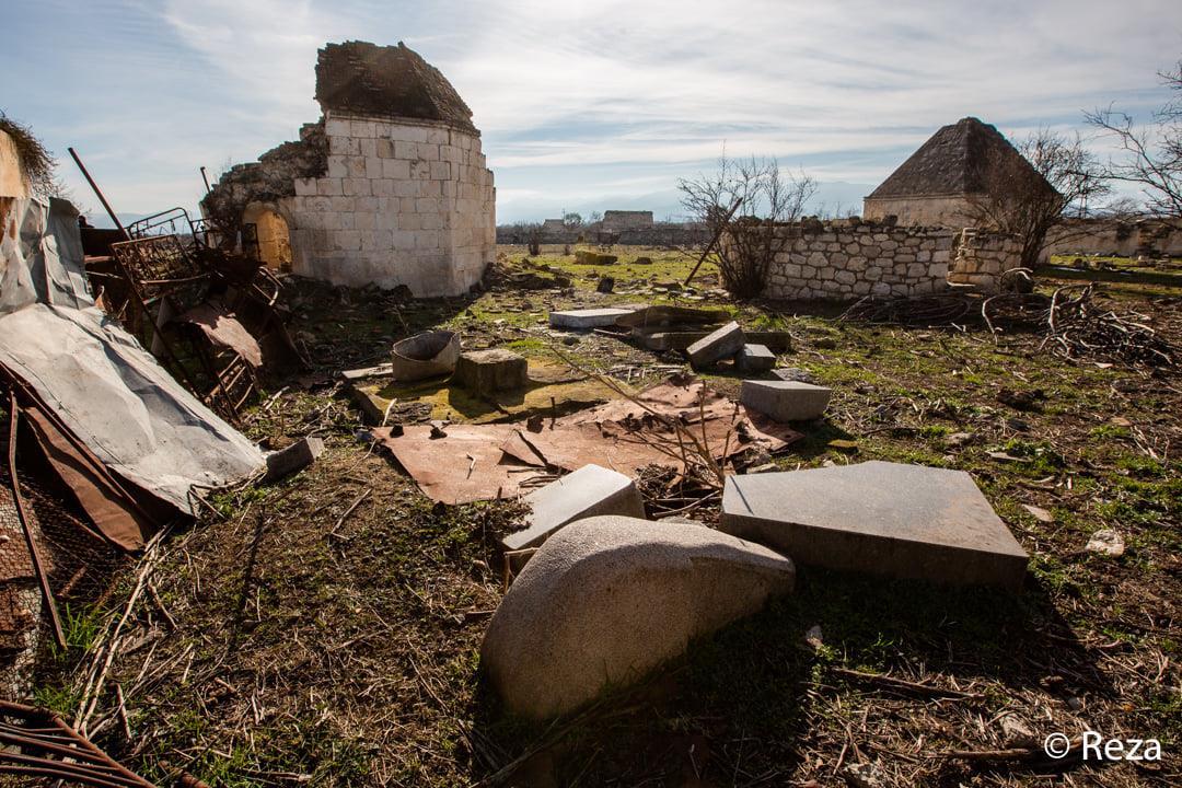 Armenians vandalize Azerbaijani poetess’ grave in Aghdam [PHOTO/VIDEO]