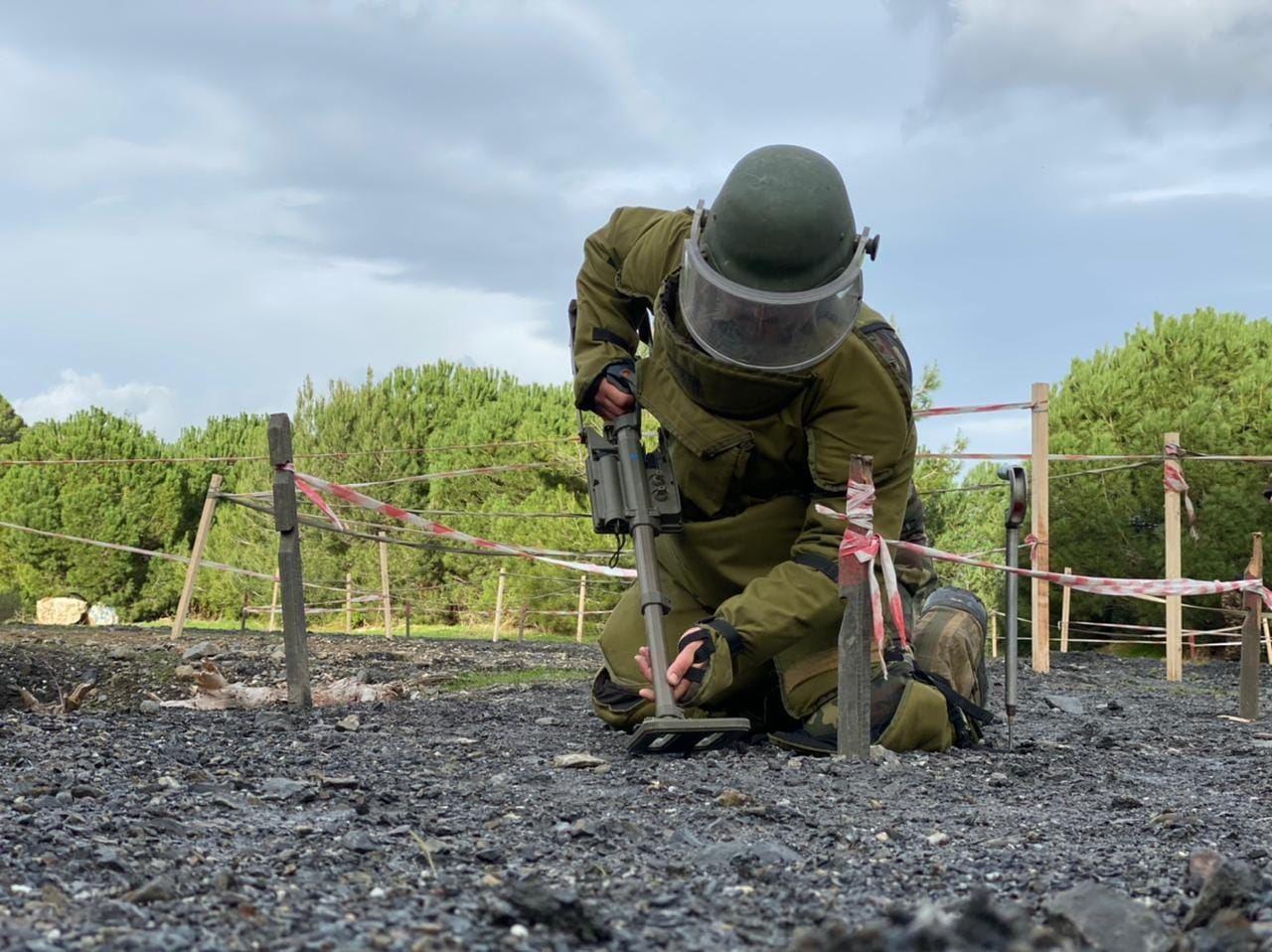 Azerbaijani servicemen complete two-week mine clearance course in Turkey